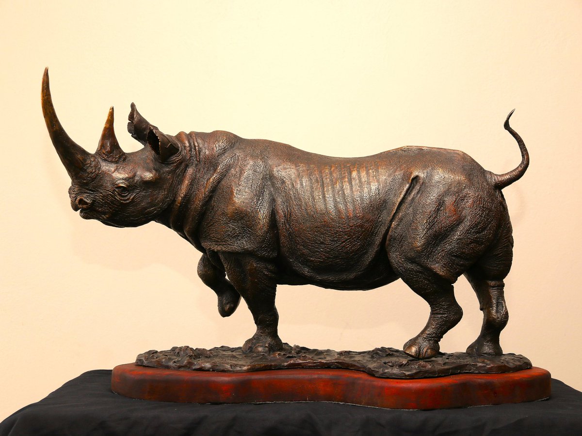 BrandonBronze's tweet photo. Some creatures don't demand attention, they command respect. 

Black Rhino 2 

Dimensions: 48H X 47W X 83L cm
Material: Bronze
Weight: 42kg

#BrandonBorgelt #BronzeSculpture #BlackRhino #WildlifeArt #AfricanWildlife #FineArt #ArtCollectors #BronzeArt #Sculpture #LuxuryArt https://t.co/LpQE2BsCGS
