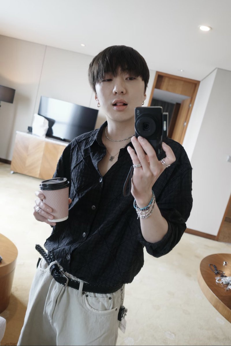myooniqueboi3i's tweet photo. 260710 #강승윤 샤오홍슈 게시물 📕

#KANGSEUNGYOON #강승윤 
#WINNER #위너 https://t.co/bE4o0wfR1k