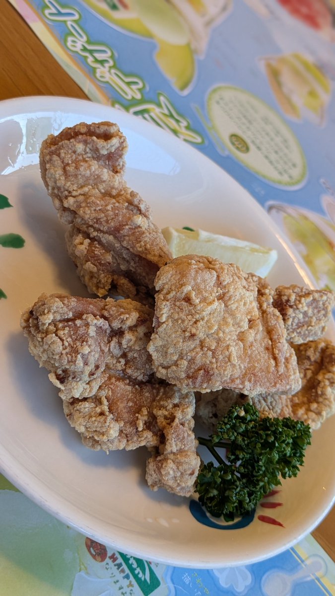 1023_ryou's tweet photo. 今日の夜飯はハンバーグです!! 明日はついに休みいっぱいゲームします🎮️ https://t.co/bQKIlvsoII