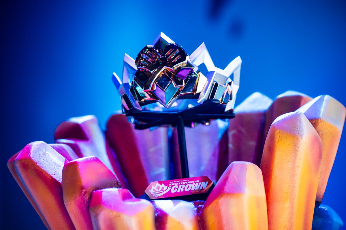 CompeteTFT's tweet photo. The best of the best are ready to prove their worth

#TFTCrown kicks off in 1 hour! 👑 https://t.co/uuSVUxax8W