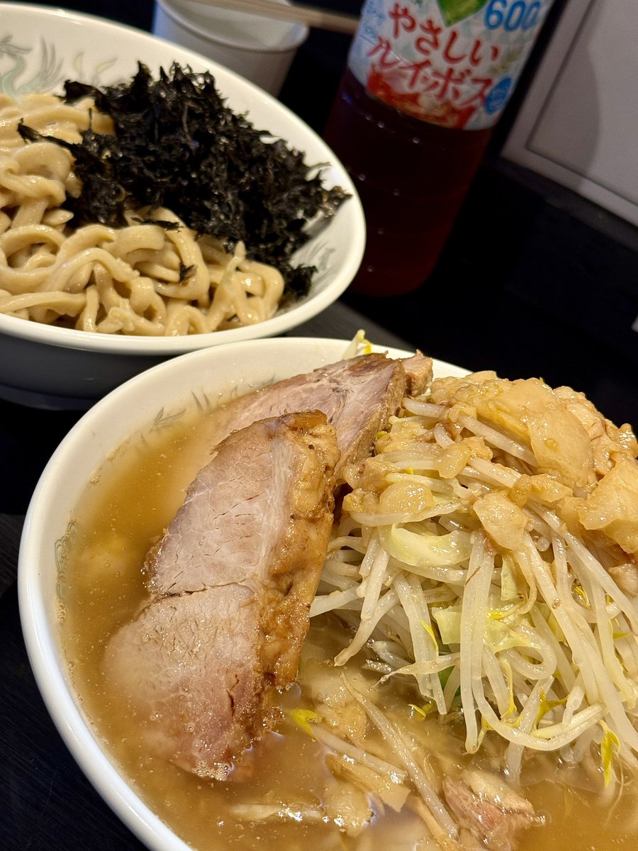 goxo50's tweet photo. 豚そば竜の道のつけ麺岩のり🍜
暑い日にピッタリなつけ麺✨
デフォルトの豚そばが一番好きなのでベースが豚そばのつけ麺は好みの味。
自分はピリ辛よりこっちが好み。
おすすめの岩のりも合う。
今日も旨かったです。
ごちそうさまでした！
🐉25
#栃木 #ラーメン #豚そば竜の道 https://t.co/avoK09ueKj