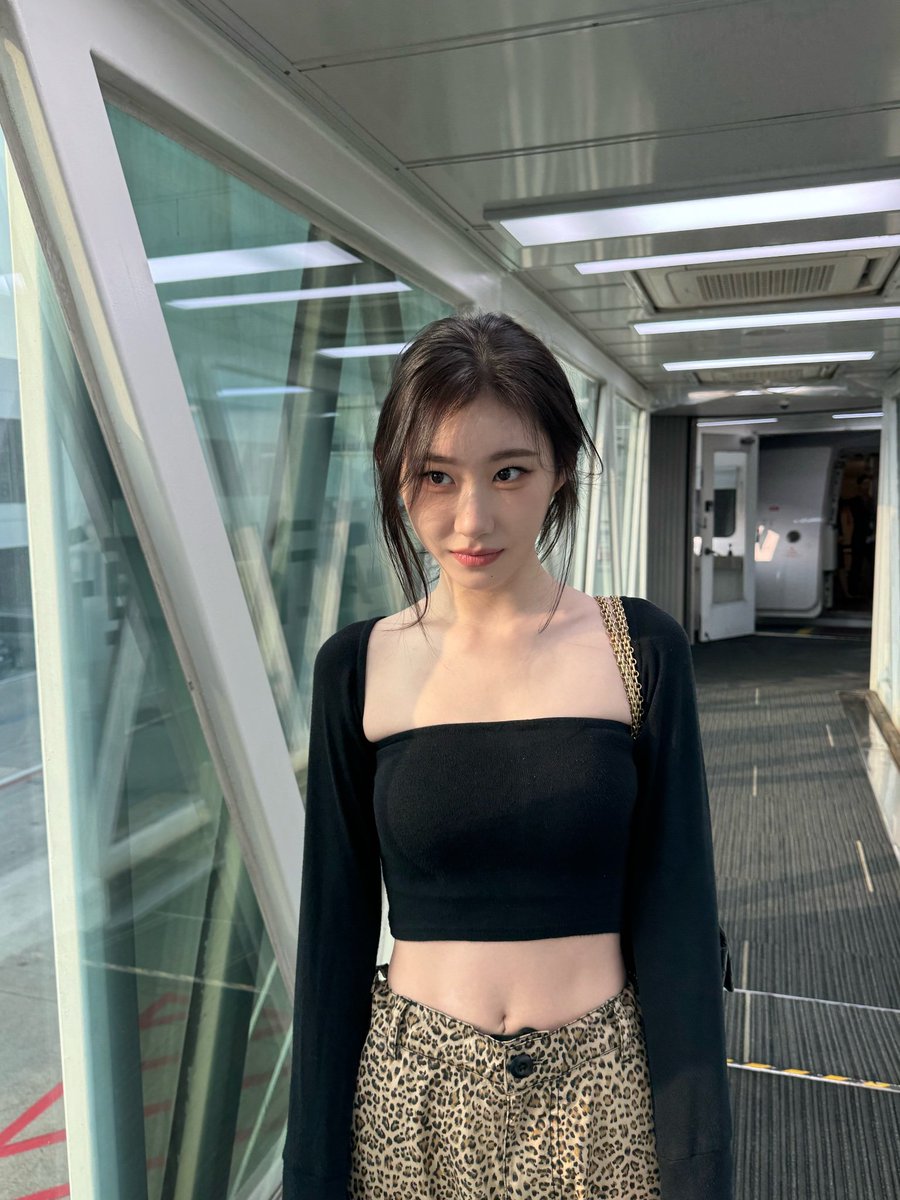 m_fahmi_r's tweet photo. Absolutely breathtaking 🤧🫪

#ITZY #MIDZY
#CHAERYEONG #채령 https://t.co/NiCEFR84gR