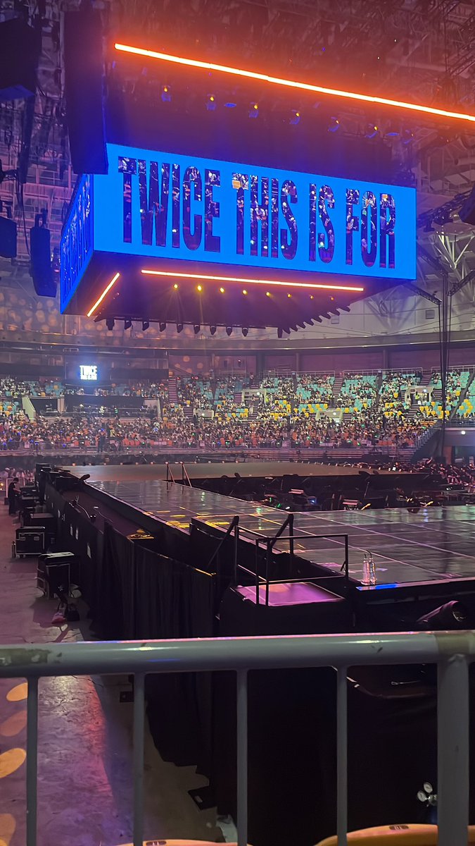 Phillipnyny's tweet photo. This Fanbase spot???

Let’s gooo 🩵🩵🩵🩵

#THISISFOR_FINALE_D1
#TWICE_THISISFOR_WORLD_TOUR #TWICE_FINALE_IN_SEOUL https://t.co/2FROverT7W
