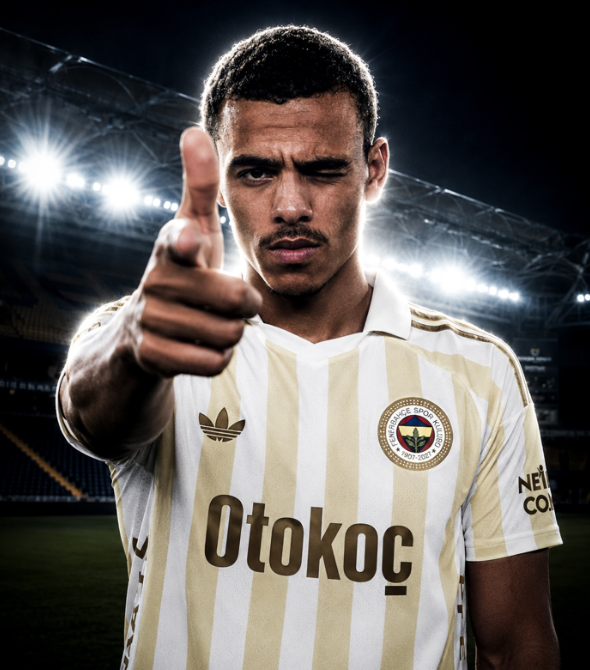 _Lefterr_'s tweet photo. Aziz Yıldırım'ın transfer karnesi için konuşacak olursak; Mason Greenwood'un, Anelka'dan daha sansasyonel bir transfer olduğunu düşünüyorum. Anelka, genç olmasına rağmen Fenerbahçe'ye düşüş evresindeyken gelmişti. Greenwood, form olarak en iyi döneminde geliyor. 

Kağıt üstünde Aziz Yıldırım'ın 1 numaralı transferi bence hala Ariel Ortega'dır. İkincisi ise gerçekleşirse Mason Greenwood olacaktır.