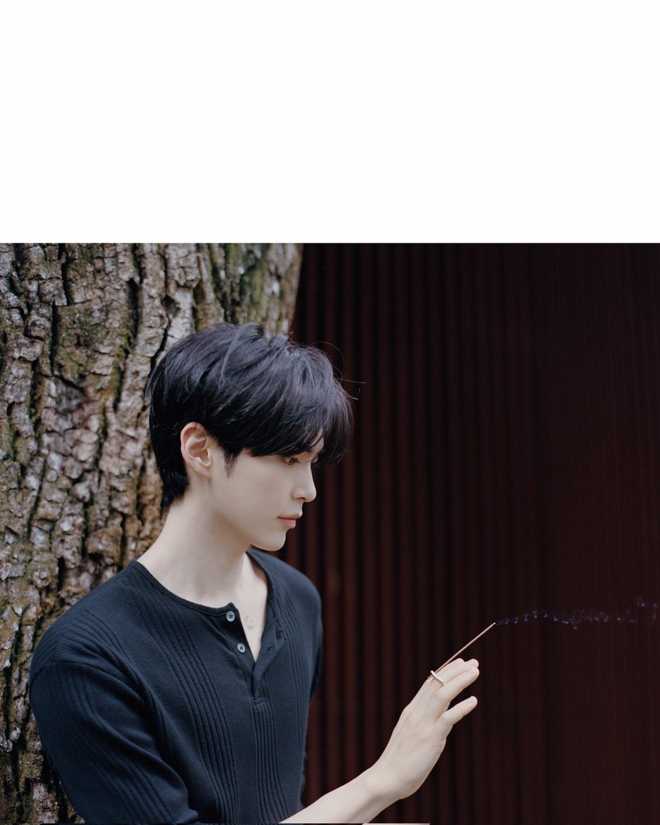 sueghanbin's tweet photo. I’ll never escape the gentle side of a man when I do a photoshoot. Taken by an amazing photographer who complimented me on my improving 𝘊͟𝘩͟𝘪͟𝘯͟𝘦͟𝘴͟𝘦. You can check out more here: https://t.co/2gZgOSUmTK. The photos are aesthetically pleasing. https://t.co/y8ePpi0PpX