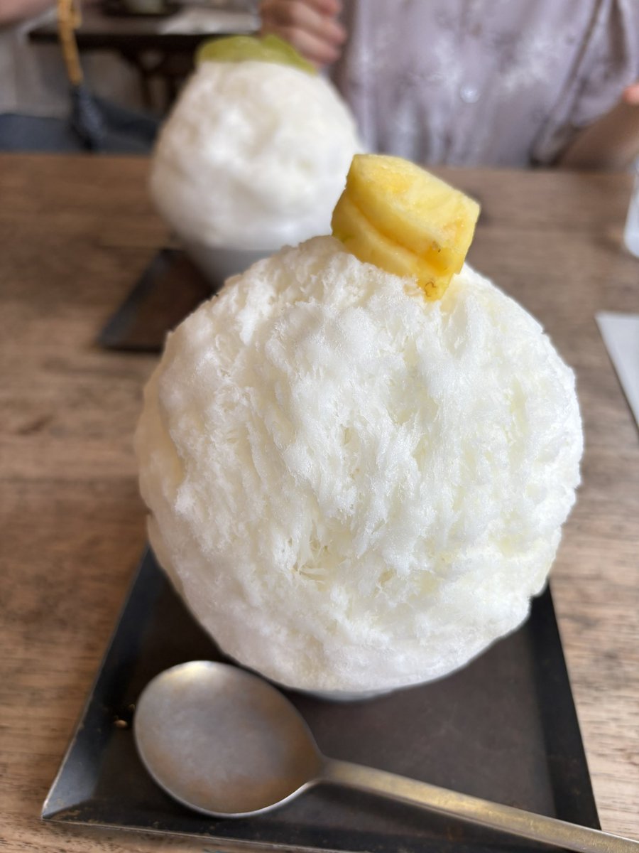 hida_mi's tweet photo. まあ今日はカキ氷食べてきましたので〜ご機嫌です🍧 https://t.co/raxtQAygxQ