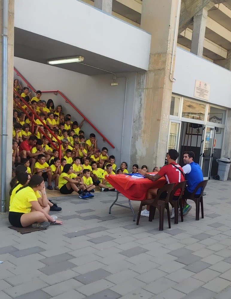 Bedobedoya_'s tweet photo. Viernes con Esencia.
Hoy Samu en un Campus infantil en Cártama. https://t.co/15wONegKkg