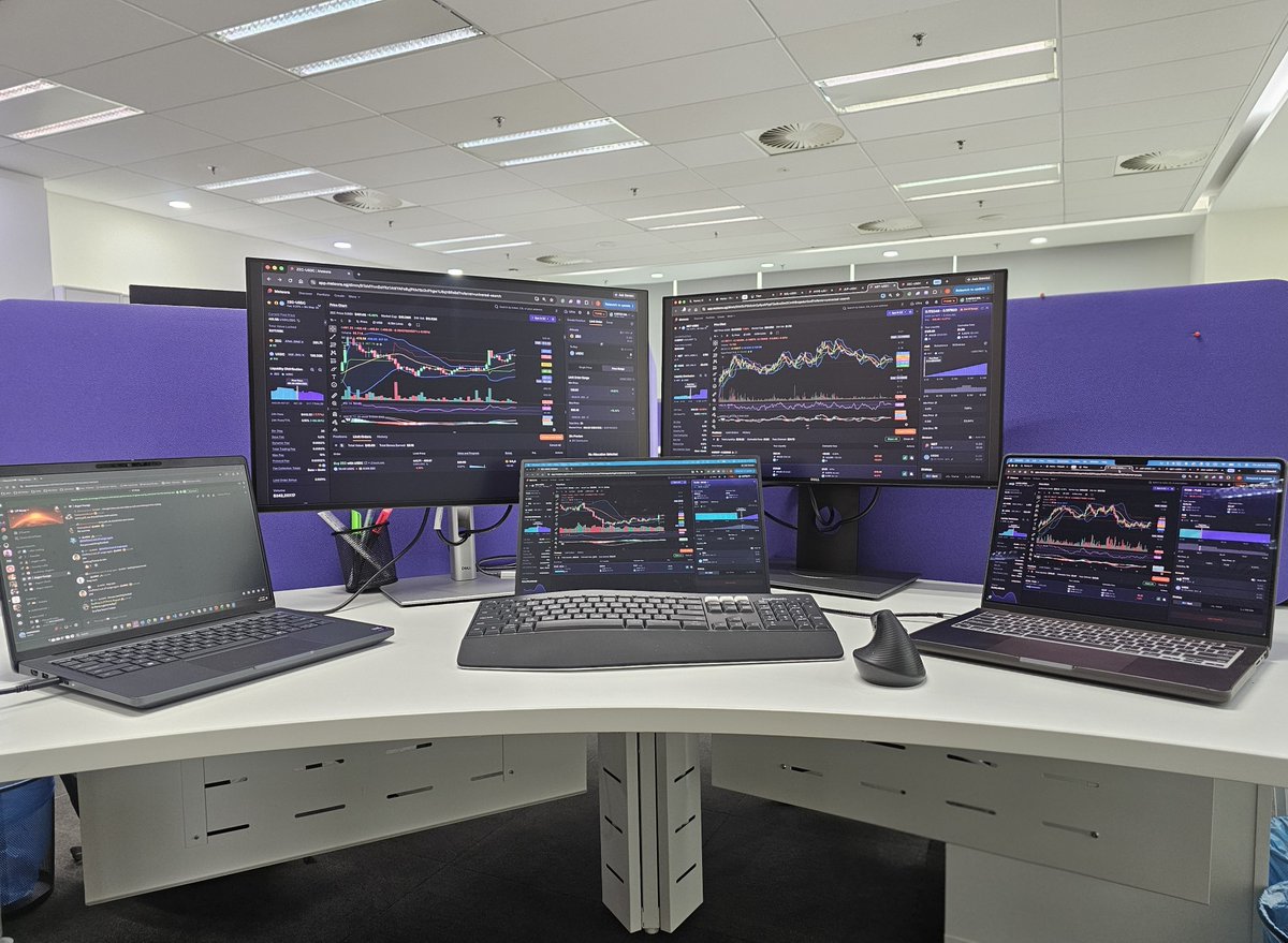 WazaLP's tweet photo. How many monitors in your desk setup when LPing?
Me: YES!!!

The displays with all positions opened are a bit exaggerated, obviously. The nature of my work requires efficiency, which multiple monitors help a lot. Even on a busy day, one monitor with @MeteoraAG opened is a must.

My play on weekdays always on 'blue-chip' tokens, where i can left them unattended. Here, positions opened are $SOL, $HYPE, $MET among the others.

@met_lparmy Discord channel is also a must to be opened. Good place to rest, chat and laugh with the others. Best community ever!