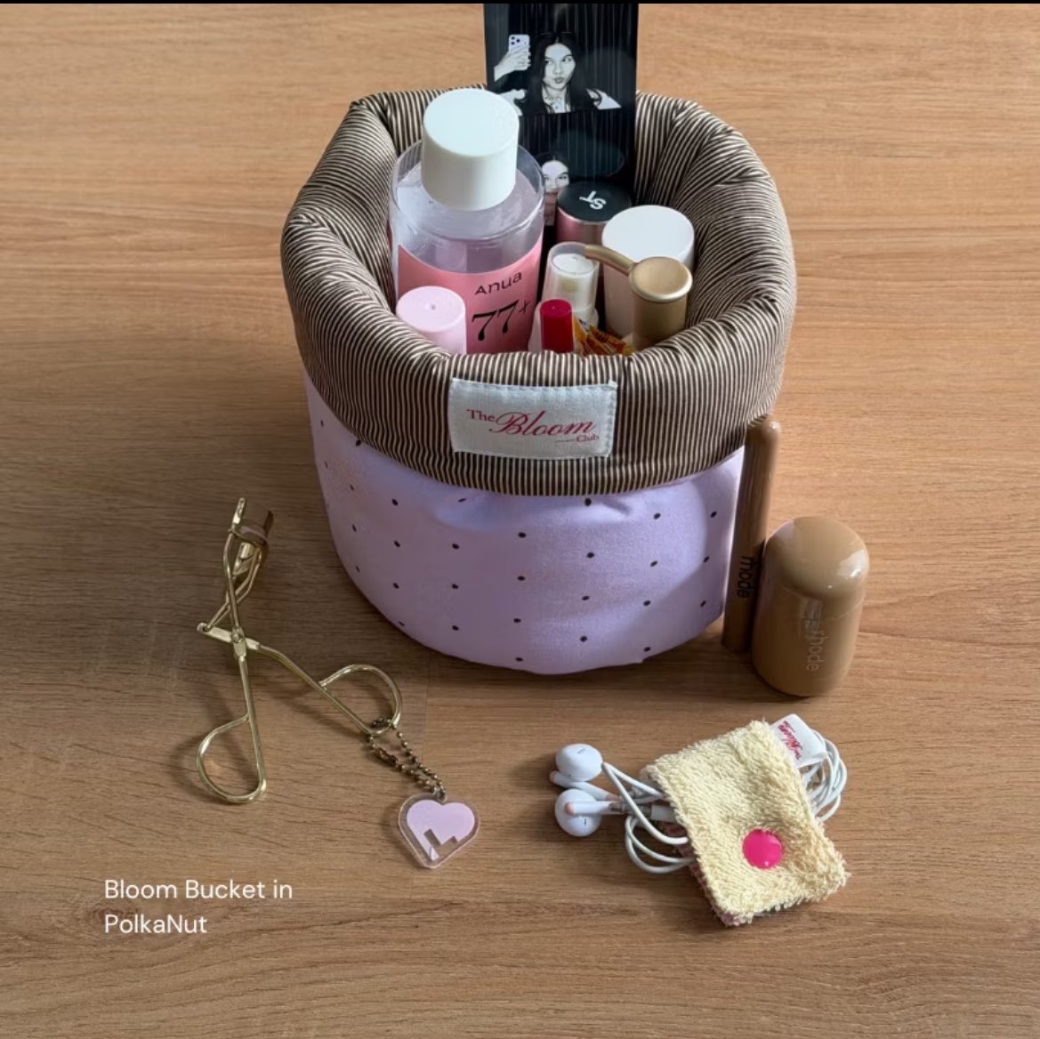 julyyyata's tweet photo. Lucu banget Bucket Pouchnya😙🤏🏻

ini cocok buat naruh skincare/makeup biar terlihat rapi dan aesthetic.
Warnanya juga cantik-cantik banget💗🖤💜🩵

Bisa di beli di sini yaaa👇🏻
https://t.co/4nkZMAroJ0

#spill #pouch #cute #shopee https://t.co/MaL0s4oLFd