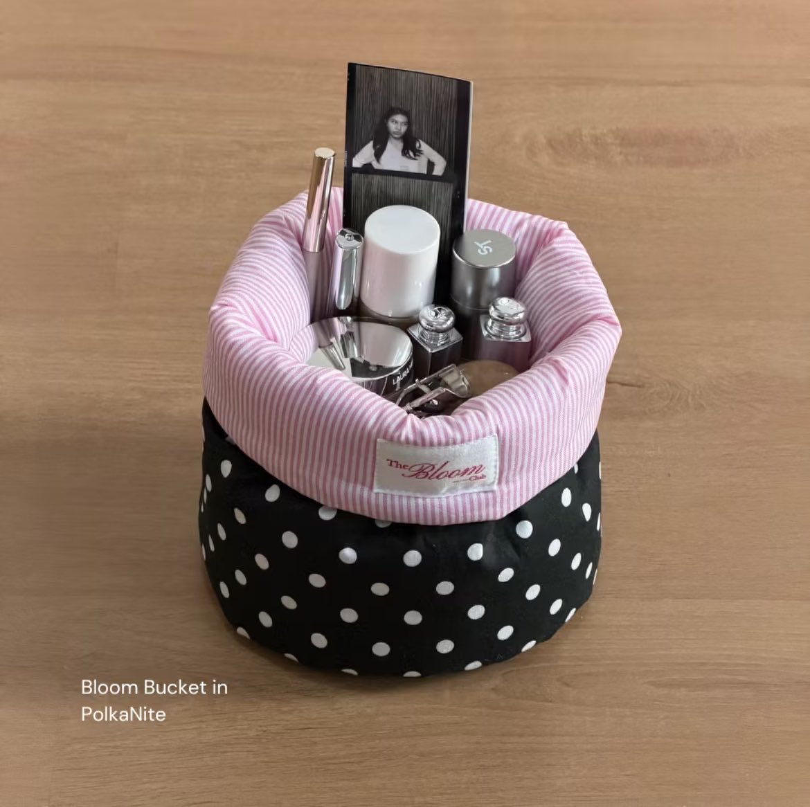 julyyyata's tweet photo. Lucu banget Bucket Pouchnya😙🤏🏻

ini cocok buat naruh skincare/makeup biar terlihat rapi dan aesthetic.
Warnanya juga cantik-cantik banget💗🖤💜🩵

Bisa di beli di sini yaaa👇🏻
https://t.co/4nkZMAroJ0

#spill #pouch #cute #shopee https://t.co/MaL0s4oLFd