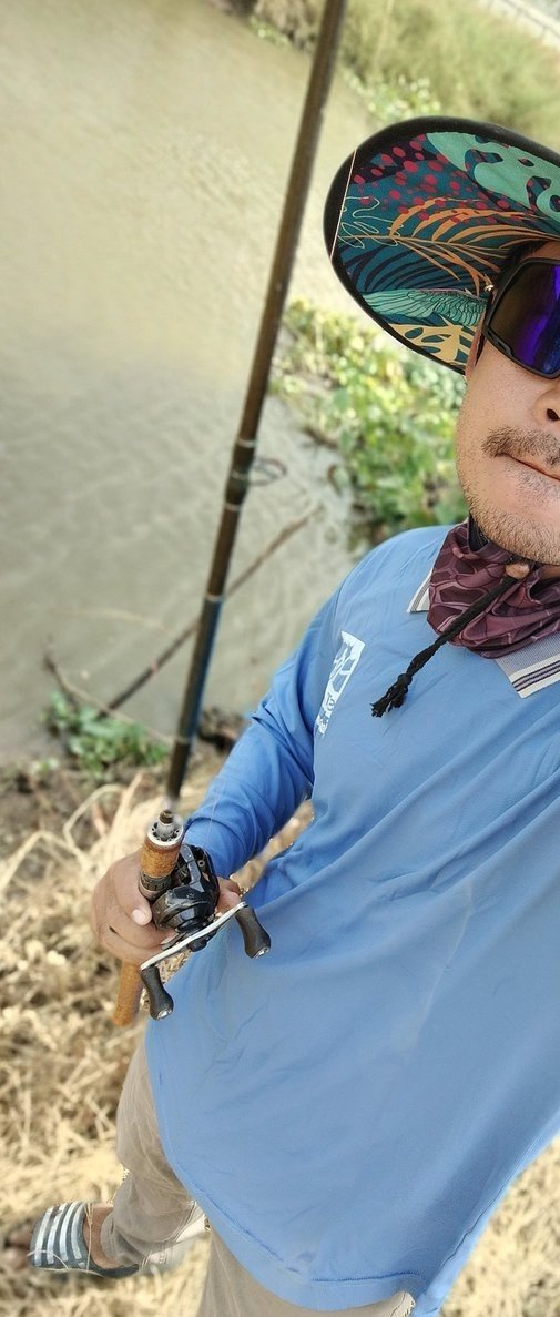 1uplk's tweet photo. ตกปลากันหลาว https://t.co/zEsSYrpcY1