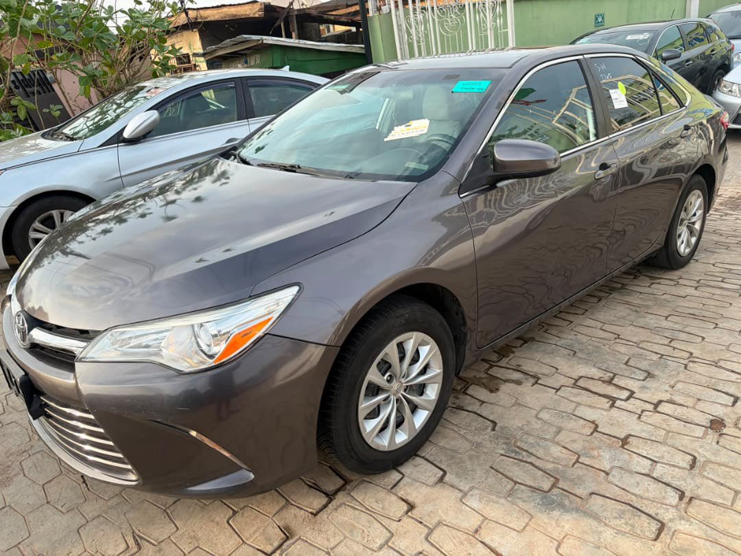 XcessCars's tweet photo. JUST OFFLOADED   ‼️ 
 
Foreign used 🇺🇸 2015 TOYOTA CAMRY LE
• Accident free      
• ⁠PURE First body 
• Newly cleared  
• ⁠Price  : 13 million cash n carry ‼️

Iju ishaga, Lagos 🇳🇬 https://t.co/HWDFlU1kUi