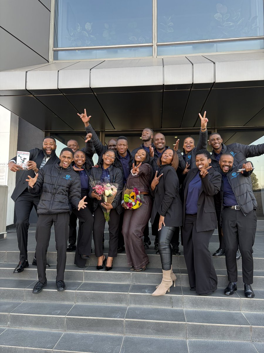 EMMANUELBONOKO's tweet photo. The best investment any company can make is in its people.
Our team had the privilege of learning from our dear sister  @ImcocoMash, as she unpacked the journey to building wealth through financial literacy.
#BrandscapersAfrica #FinancialLiteracy #FinancialWellness #TeamCulture https://t.co/TIE53VepJO