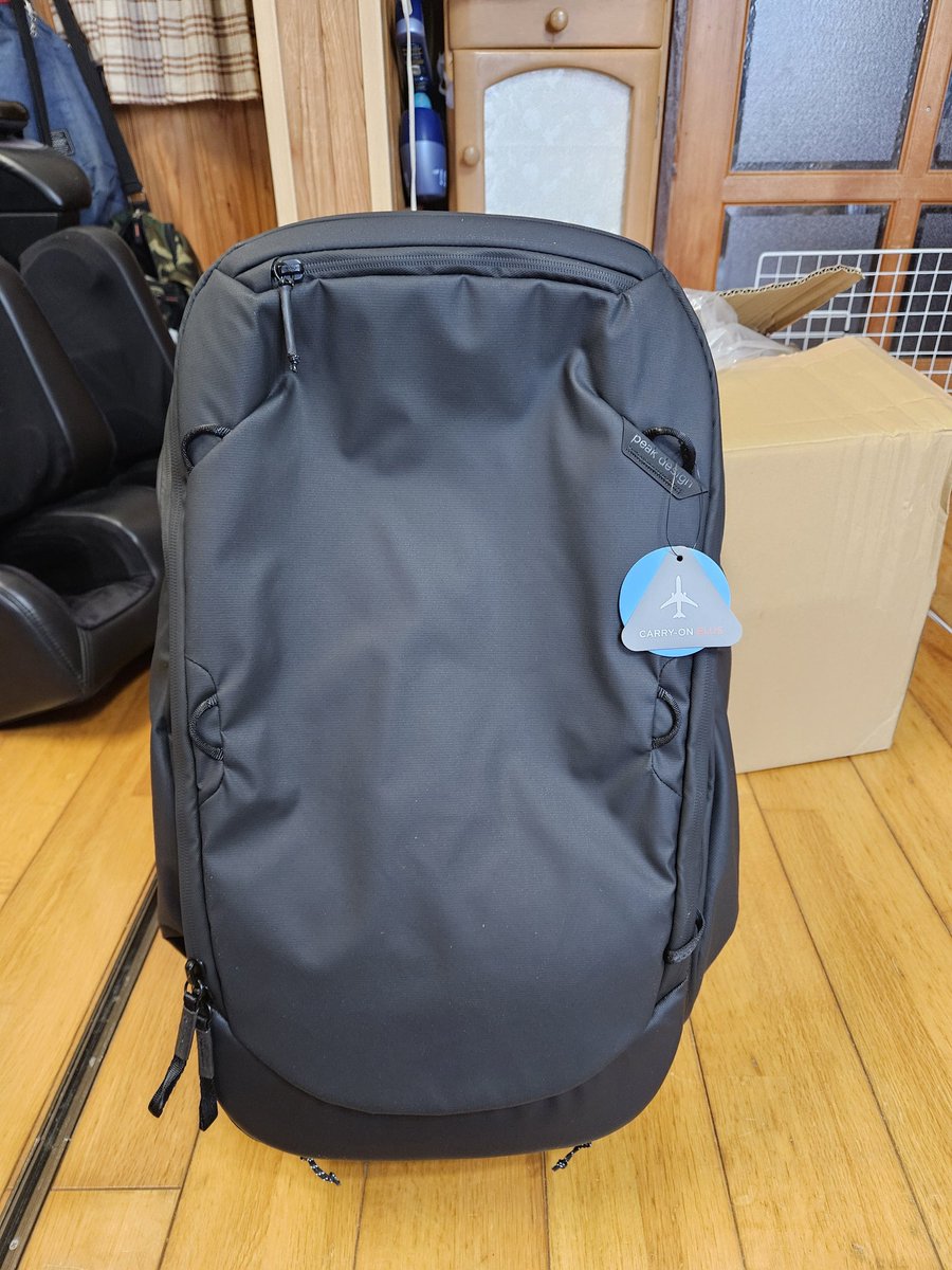 soratakaJapan's tweet photo. 永久保証で新品交換になりました!
ありがとう!Peak Design!! https://t.co/HdwuH4r7jw