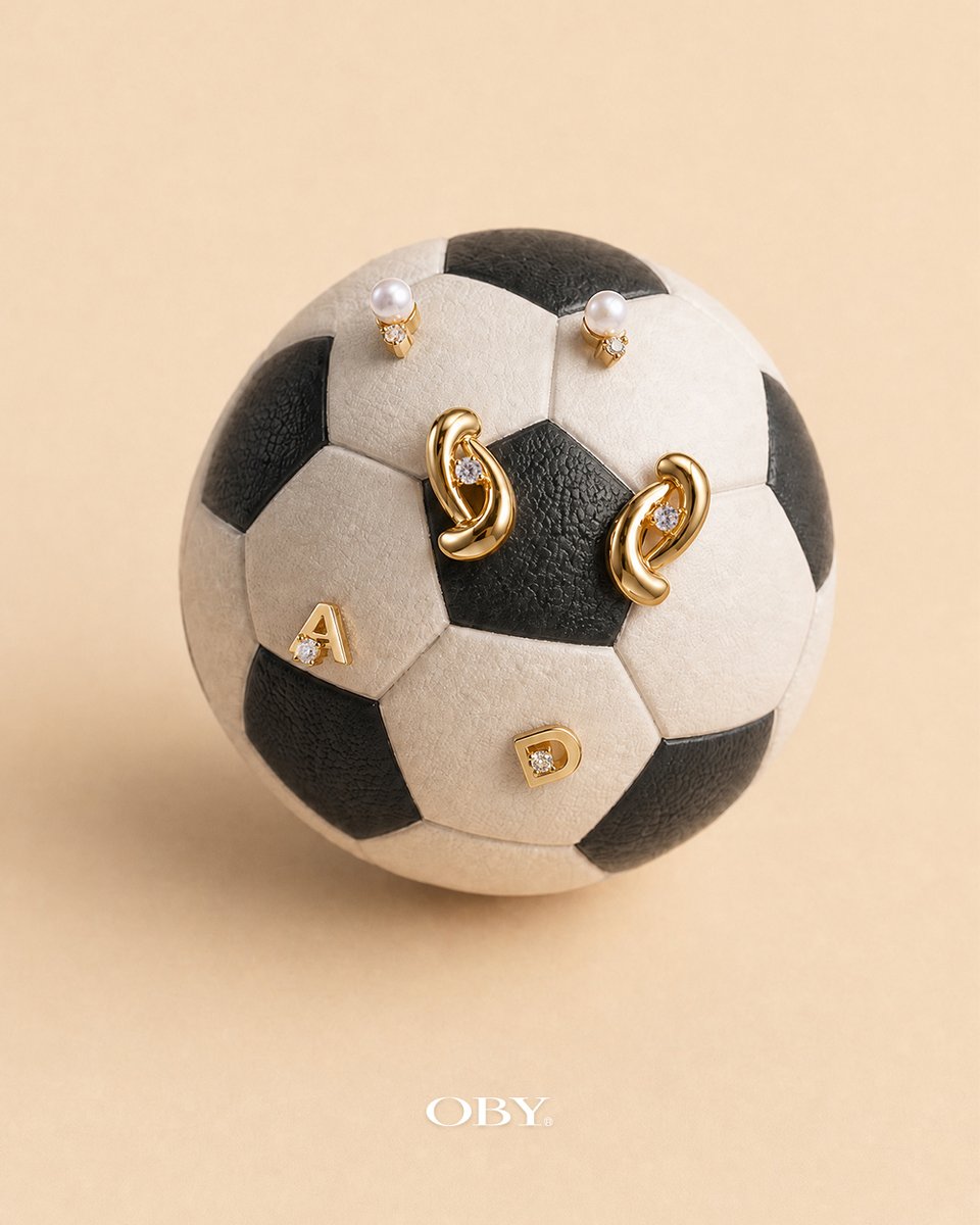OBYJewellry's tweet photo. 90% World Cup fever. 10% looking for my keys. ⚽🏆
Game on, jewelry on. Lightweight enough for every cheer, timeless enough for every day.
From kickoff to everyday moments—who are you rooting for? 👇
#diamond #labgrowndiamond #footballgames #FootballFIFA #goldvermeil #earrings https://t.co/6e2FCKdjah