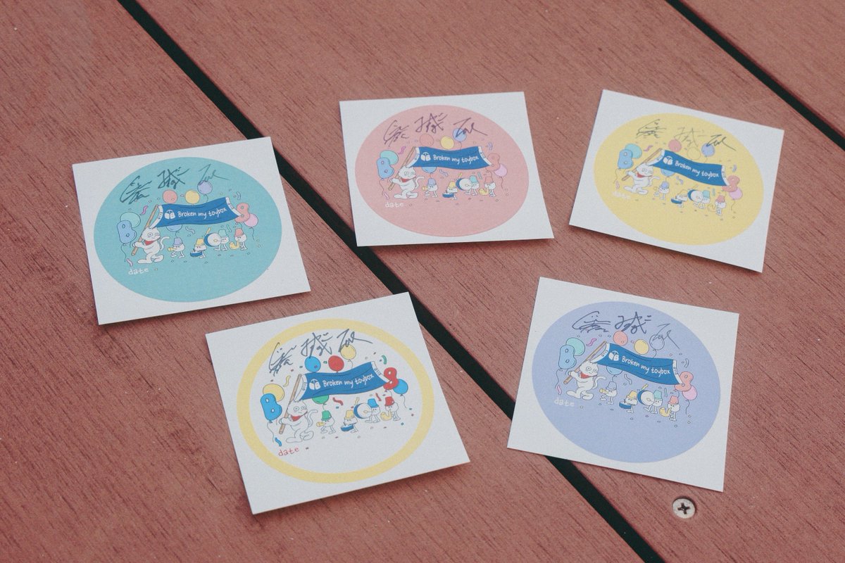 BrokenMyToyBox's tweet photo. ◤◢◤🤖グッズイメージ公開⑤🦡◢◤◢

Broken my toybox
夏ツアーグッズ発売🌻🙌

・Re:Parade CIRCLE STICKER

📅7/12（日）
『箱庭へようこそ~Re:Parade~』名古屋公演より物販にて販売開始！
ライブの思い出に是非🎡🎢🎠

📷 @wakaa_02

全公演チケットSOLD OUT‼️ https://t.co/eNKz02aHzz
