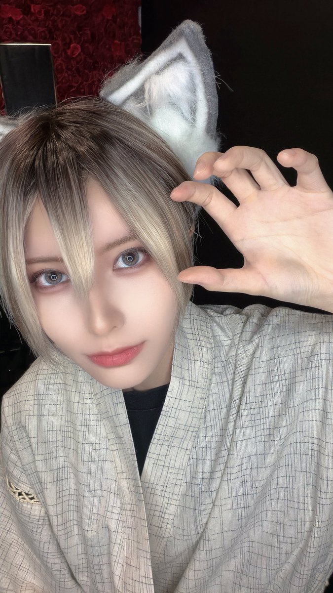 CDC_INNOCENT's tweet photo. おめでとうヤツキくん🐈を祝うチハユ https://t.co/d0H0nqQzpn