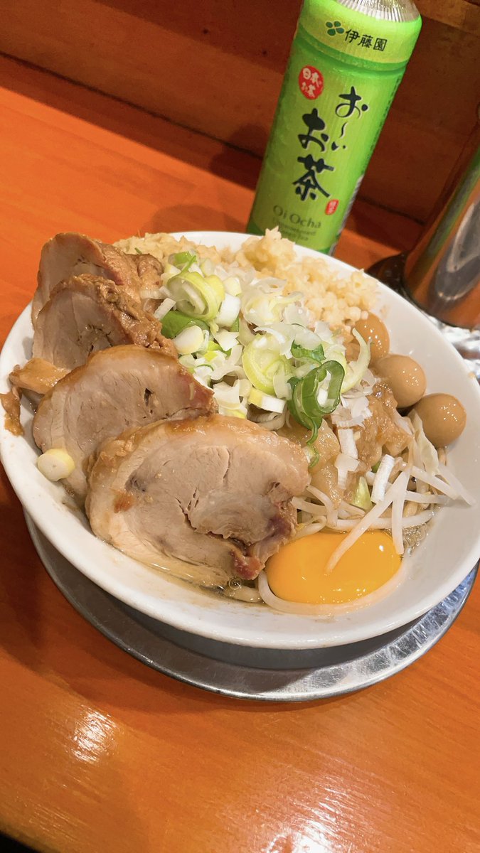 ryonryon0318's tweet photo. ヤバい😱
無性にガッツリラーメンが食べたい欲が爆上がり😍 https://t.co/o3jEFFwufy
