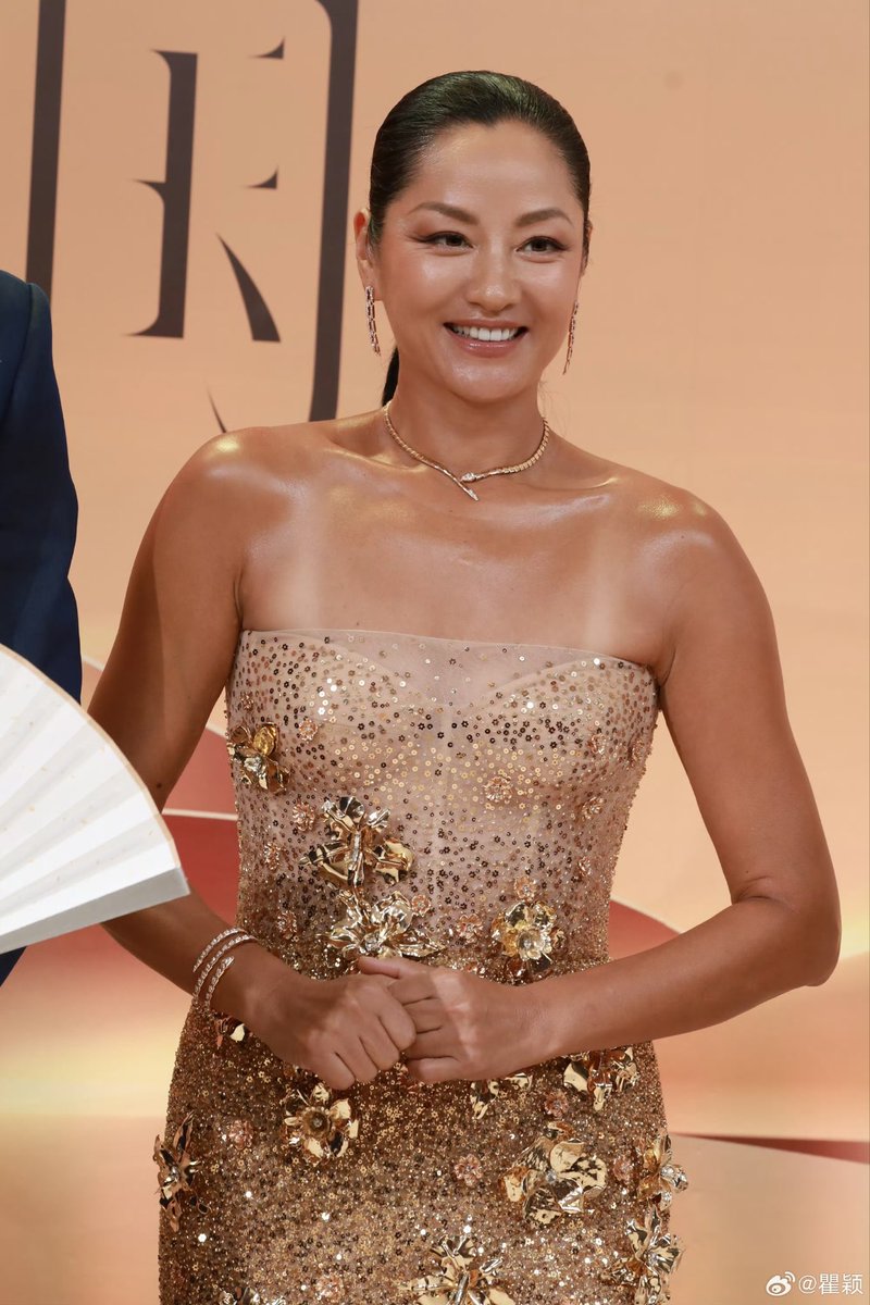 centlookbook's tweet photo. #QuYing 瞿颖 in Le Blanc SS26 for the 2026 China Annual Trends Summit in Shanghai https://t.co/OFgIYzdg4G