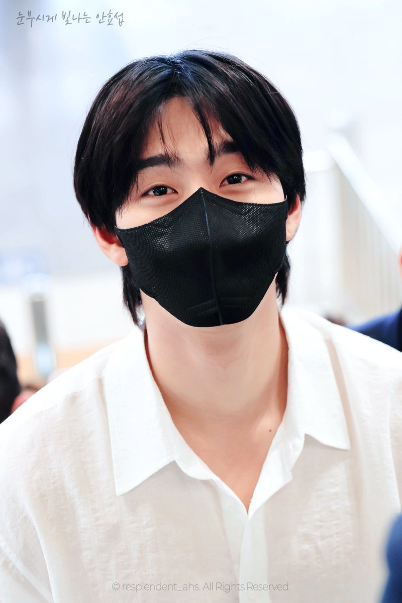 resplendent_ahs's tweet photo. 260616 GMP 출국

#안효섭 #AhnHyoSeop #安孝燮 #アンヒョソプ #อันฮโยซอบ https://t.co/qfmpZDQmD8