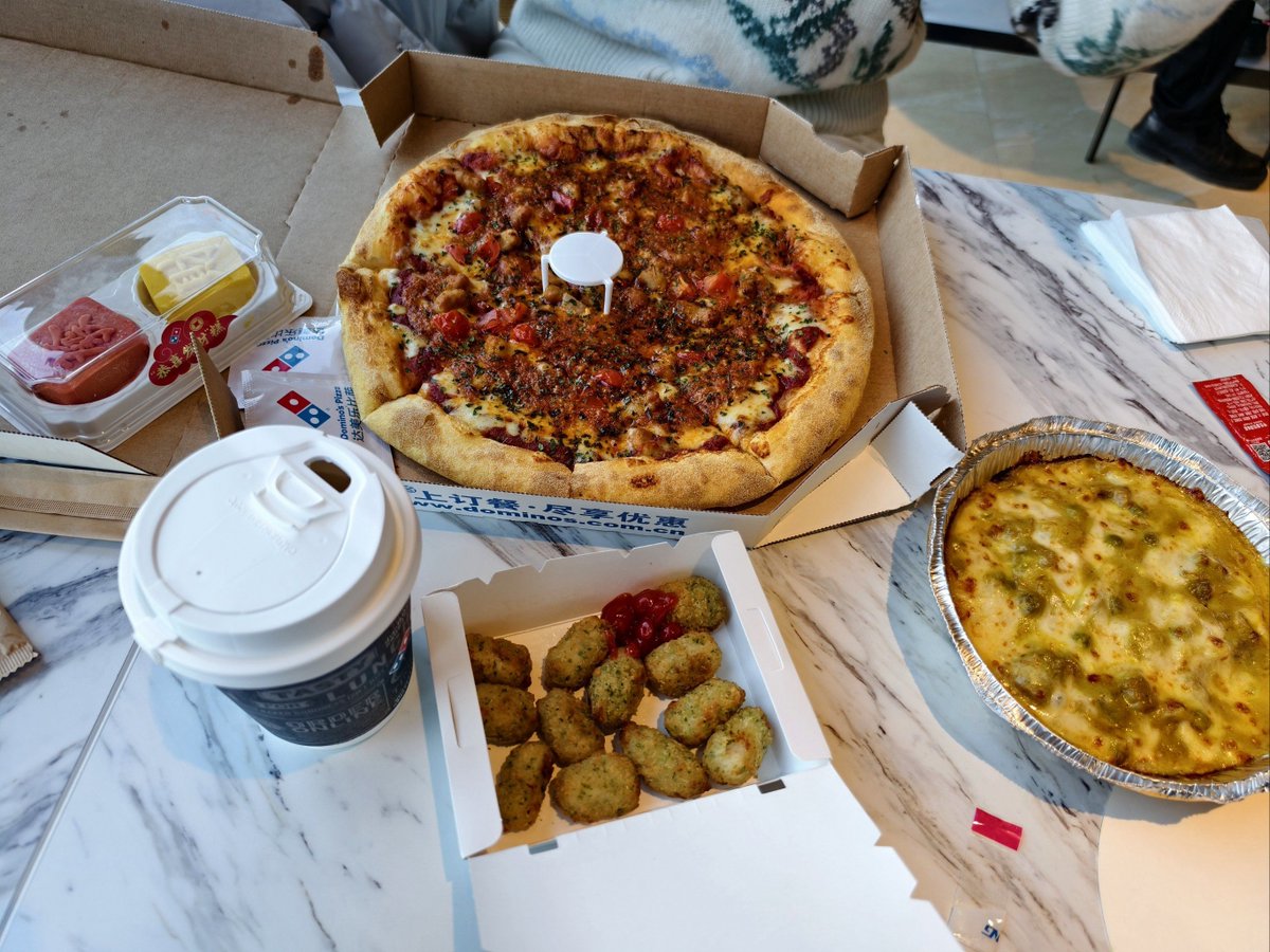 Dismen's tweet photo. Finally in the same city with my ride-or-die crew after months apart. Pizza, bad jokes, and zero plans—pure magic tonight ， https://t.co/XaAXgrlimN