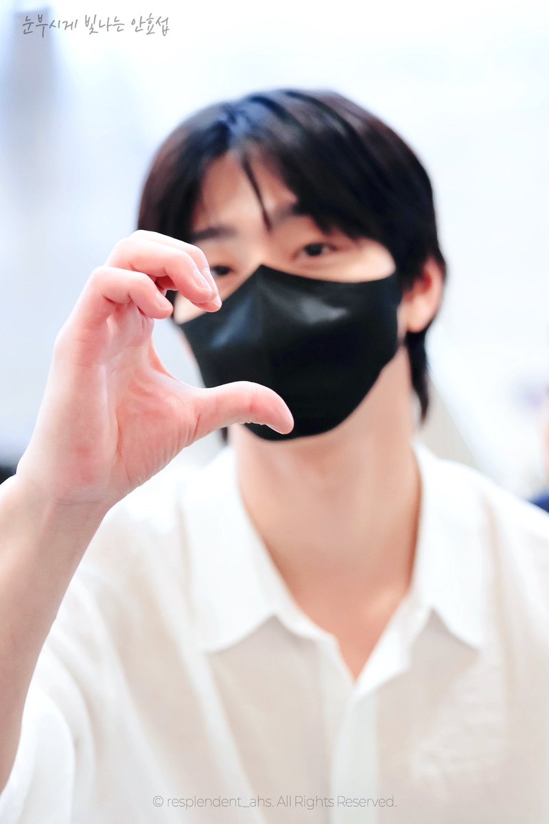 resplendent_ahs's tweet photo. 260616 GMP 출국

#안효섭 #AhnHyoSeop #安孝燮 #アンヒョソプ #อันฮโยซอบ https://t.co/V6PCcO0PXY