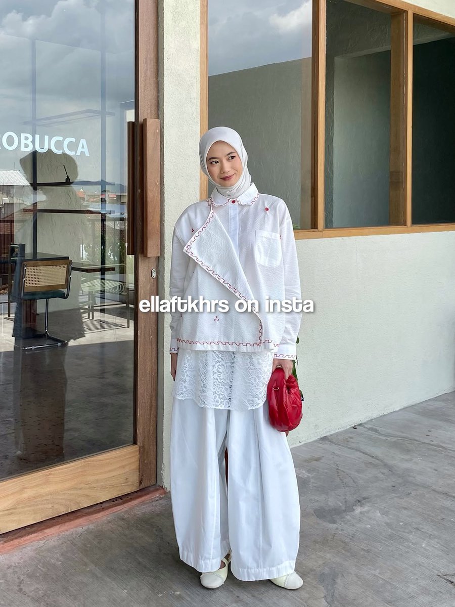 candyylipze's tweet photo. siapa yang kalo lg bingung mikirin outfit akhir"nya pasti ambil atasan putih? soalnya bikin looks auto fresh dan gampang dimixnmatch sm apapun🤩

nih beberapa model "white tops" yang wajib ada di lemari kamu, satset tp ga boring🤍
aku spill dibawah yaw ~! 

credits on picts 𖹭 https://t.co/jfz6bxn88B