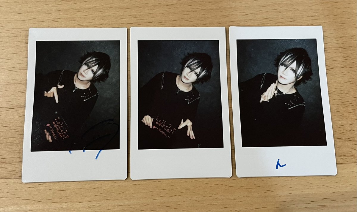 6_96_rn's tweet photo. 【お譲りまたは交換】
零[Hz]  ZEROHZ presents limited LIVE-2026-「東京」
7/9  黒服  当日チェキ

譲：ROYさん、TEIKAさん、Leoさん、RYOGAさん
求：Rioさん or 500円(+送料)

お手渡し、郵送どちらも対応可能です。
条件の合う方がいらっしゃいましたらお気軽にご連絡下さい。 https://t.co/WxU9VE9ajW
