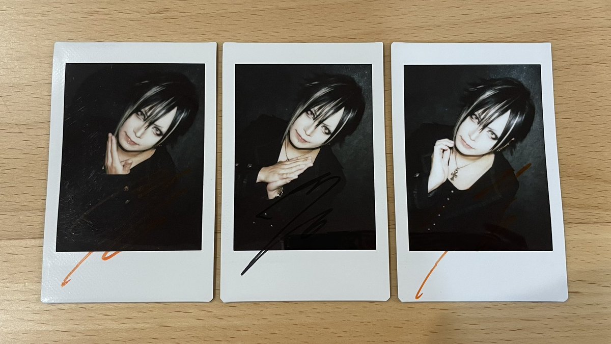 6_96_rn's tweet photo. 【お譲りまたは交換】
零[Hz]  ZEROHZ presents limited LIVE-2026-「東京」
7/9  黒服  当日チェキ

譲：ROYさん、TEIKAさん、Leoさん、RYOGAさん
求：Rioさん or 500円(+送料)

お手渡し、郵送どちらも対応可能です。
条件の合う方がいらっしゃいましたらお気軽にご連絡下さい。 https://t.co/WxU9VE9ajW