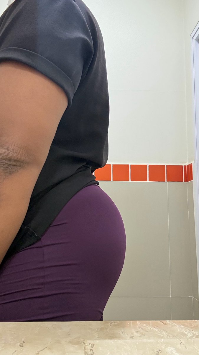 rafaeelroochadr's tweet photo. Um pump do treino , um dia ela cresce 🍑 https://t.co/lzmy73Q1H7