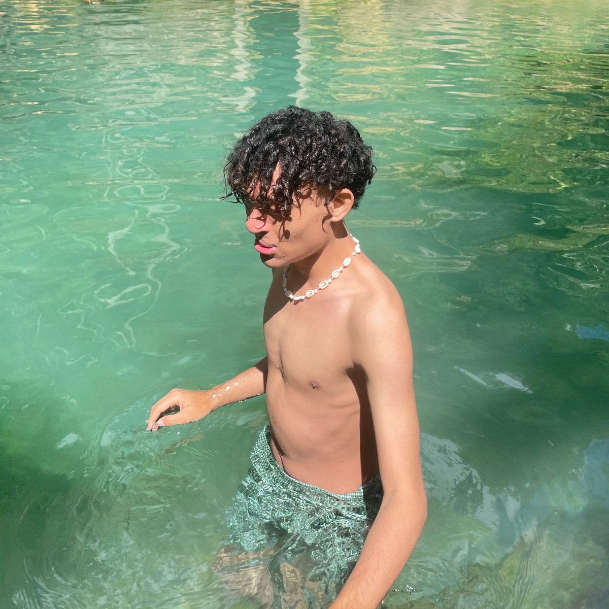 kj🐟 tweet media