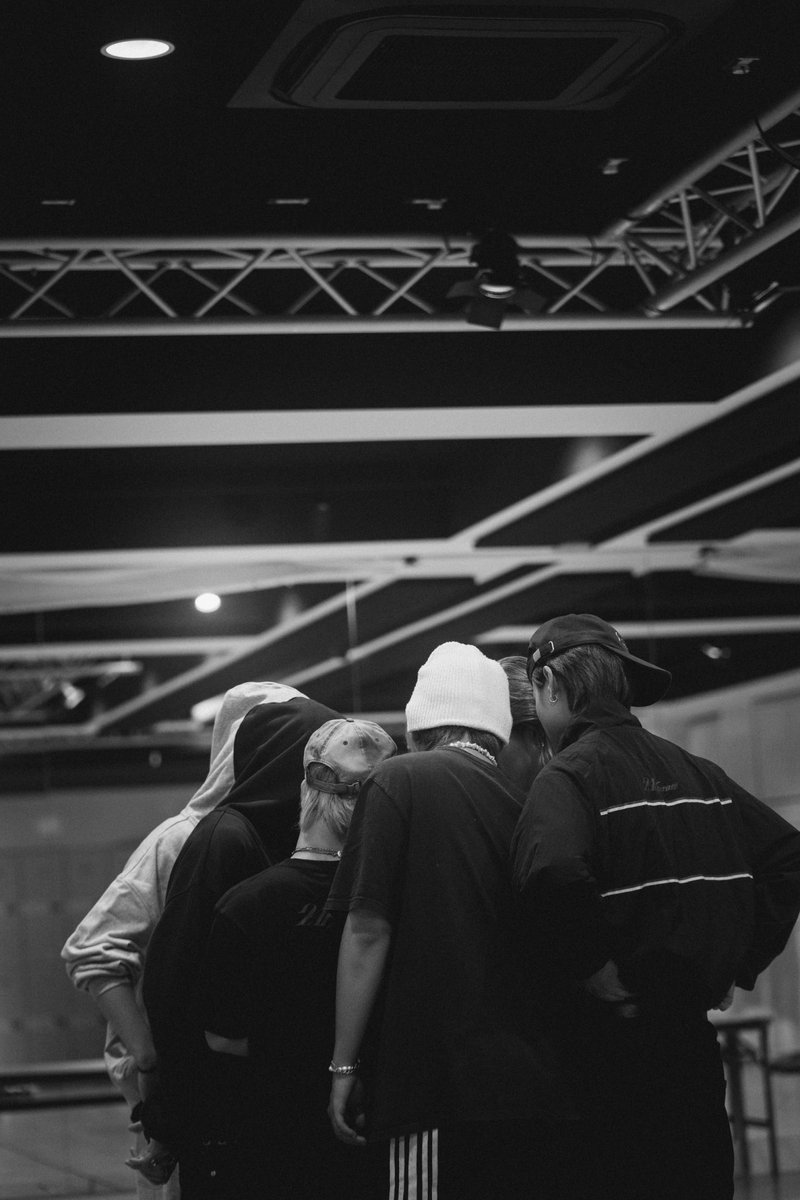 _KID_PHENOMENON's tweet photo. 𝐊𝐈𝐃 𝐏𝐇𝐄𝐍𝐎𝐌𝐄𝐍𝐎𝐍 𝐋𝐈𝐕𝐄 𝐓𝐎𝐔𝐑 𝟐𝟎𝟐𝟔
"𝐊𝐈𝐃𝐒𝟎𝟎’𝐬" 

Tomorrow
Are you ready?

#KIDS00s #KIDPHENOMENON https://t.co/Aapq5LImAU