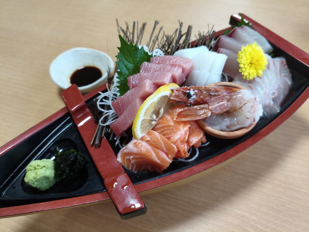 paeoV2's tweet photo. 信じられんくらい美味しいお食事を摂った👾 https://t.co/nzL3wbBrP6