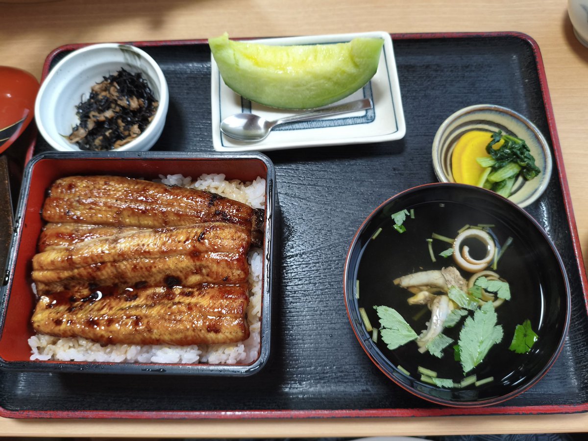 paeoV2's tweet photo. 信じられんくらい美味しいお食事を摂った👾 https://t.co/nzL3wbBrP6