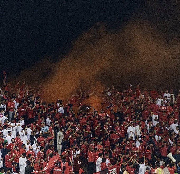 AhliDxb1's tweet photo. كـ جماهير وفية
همها مصلحة الكيان أولاً ! ..
علينا الأبتعاد عن :

المواويل " المزعجة " التقليدية .
المايك لل غناء او التشجيع الفردي .
الأهازيج المُقلدة المكررة .

وعلينا استبدالها بـ :

التشجيع الجماعي الحديث .
المايك للتوجيه فقط .
إنشاء أهازيج جديدة .

" ضعوا مصلحة الاهلي أولاً " https://t.co/UmbL7xr09c