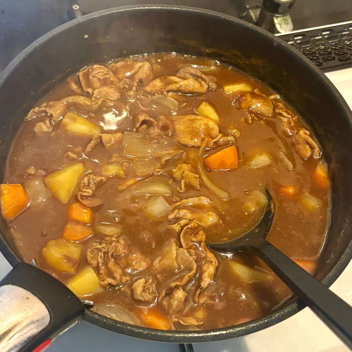 SuzuyaRay_sub_'s tweet photo. 涼夜レイ作カレー！！美味しいよ！！🍛😋 https://t.co/imQuTw6Qe2
