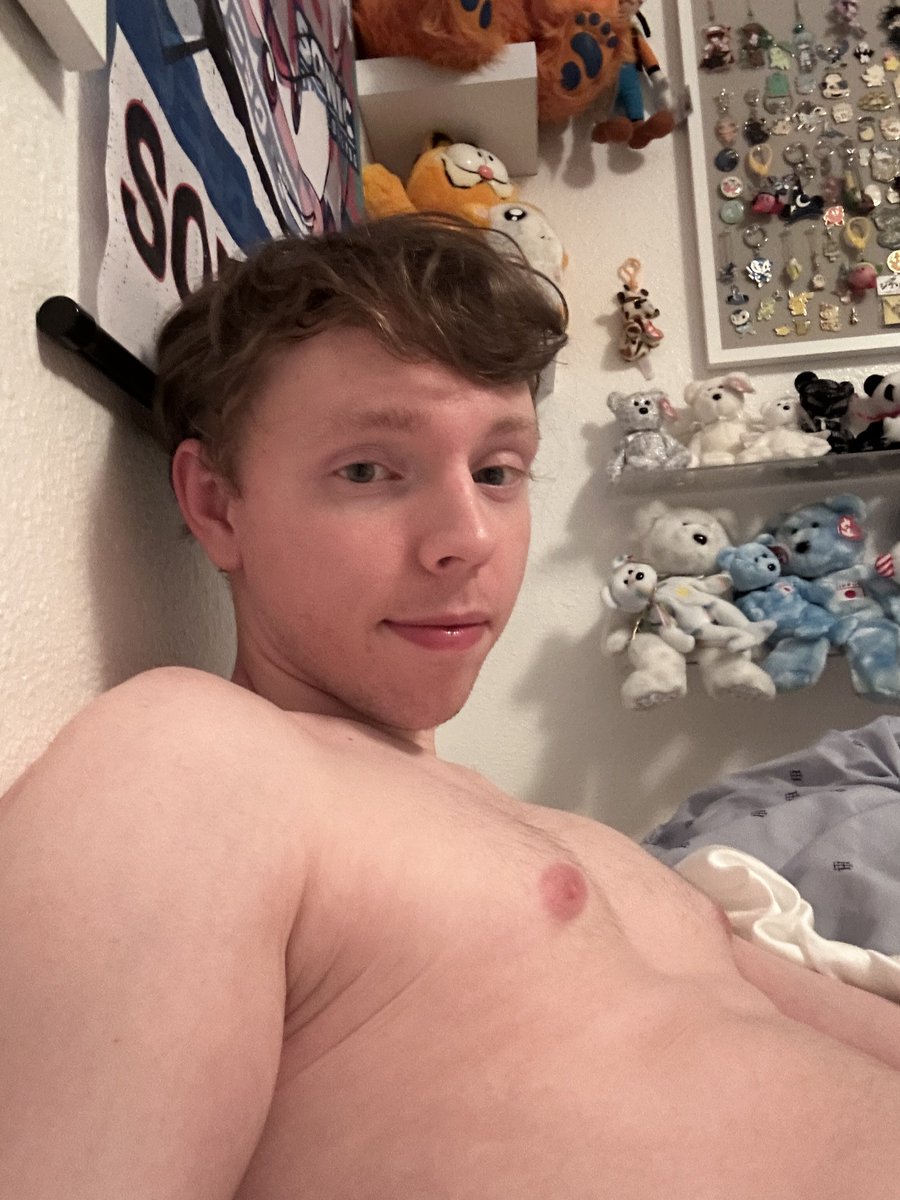 FunSizedBryce's tweet photo. Your favorite cute nerd https://t.co/FrYbotSWnR