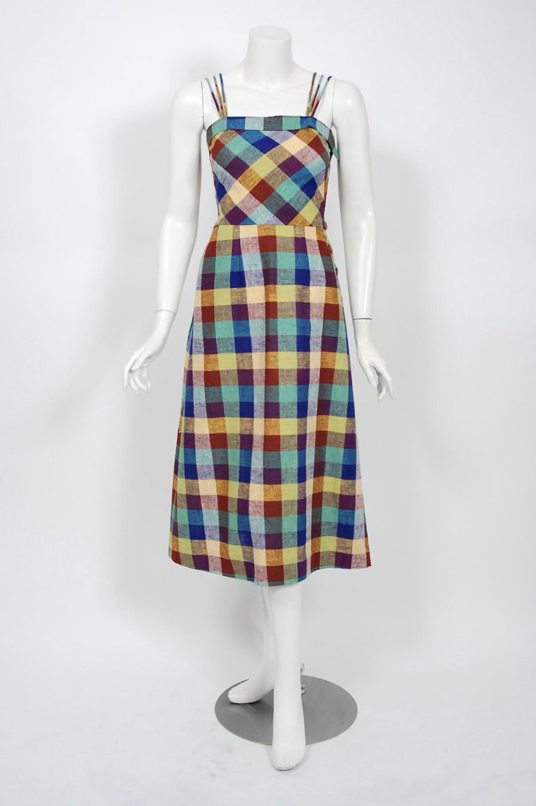 LaurenCDeutsch's tweet photo. #Ootd is another 1940s summer dress featuring red buttons, but this one is by Gay Gibson Juniors. Gay Gibson was not an actual person but a label made by the Gernes Garment Company. They made youthful ready-to-wear casual wear aimed at teenagers and young women, like this rainbow https://t.co/i0QKYcfZvk