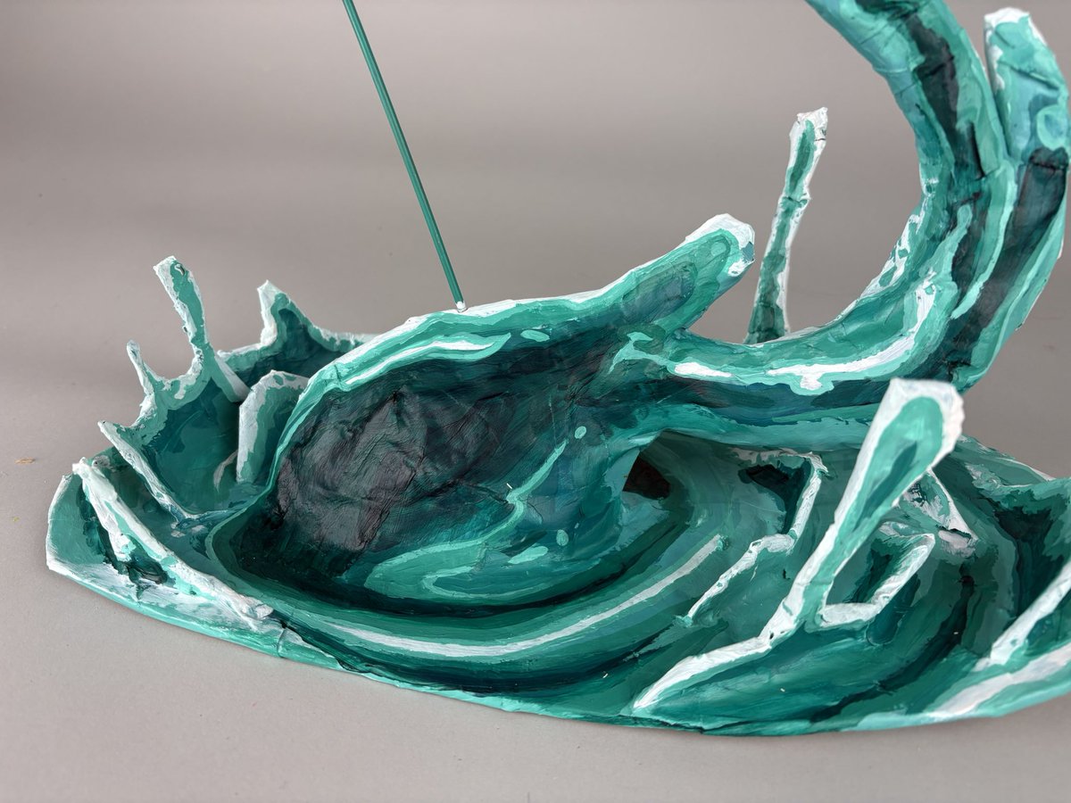 idolizationist's tweet photo. i made this #awesome #fish statue. bask in his glory https://t.co/OgSBCEv6r6
