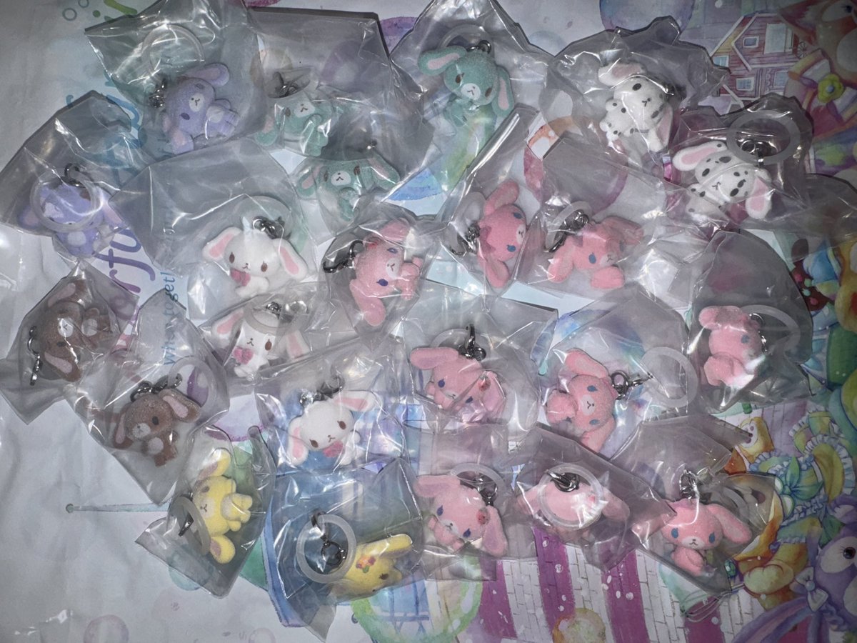 kkoabdf_'s tweet photo. 結構友達に渡したりもしたから減ったけど、30個弱回せて残り(ᐢᴖ ·̫ ᴖᐢ)👍🏻🌟あと明日ガチャ森当選済🎶回せなくてピキピキしてる人たち見てると哀れとしか🤷🏻‍♀️🌀 https://t.co/1C2sgANEZh