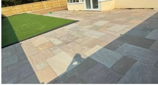 SDoxat's tweet photo. Plastic grass, paving and tarmac can't feed insects, birds or hedgehogs and will kill all soil dwelling organisms and will make the neighbourhood hotter. Please grow plants. https://t.co/E9TZTHkd90