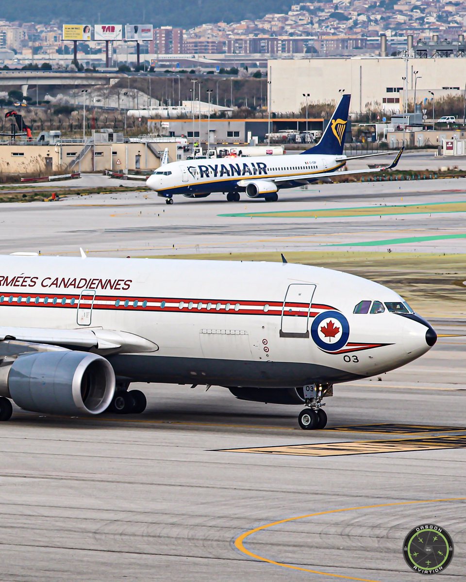 dasgonaviation's tweet photo. De los aviones mas bonitos aue ha podido crear Airbus, el A310🤤 en este caso de la @RCAF_ARC con su librea "retrojet" rodando años atrás en LEBL🇨🇦
@Spottersbcn
#aviation #spotting #barcelona #a310 #rcaf https://t.co/4senK7LztH