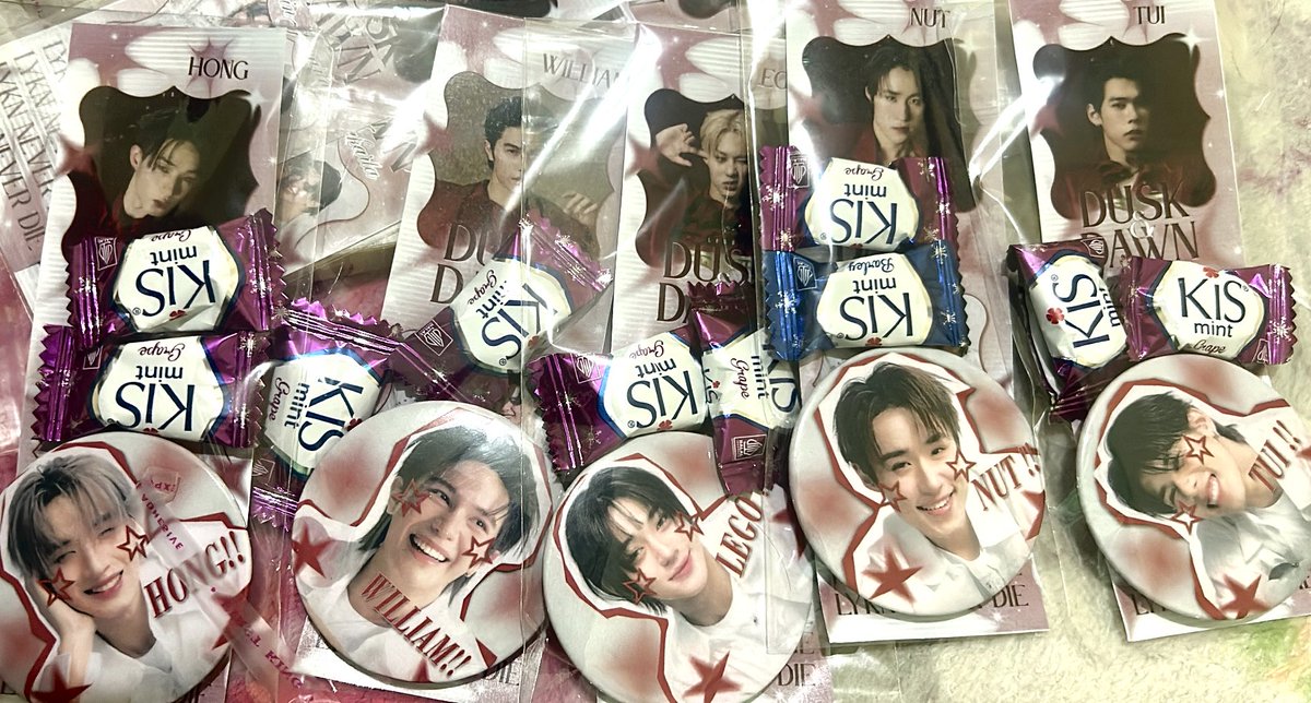 nimatnimatnimat's tweet photo. ❣️ Freebies LYKN Dusk And Dawn Jakarta ❣️

by @nimatnimatnimat 

⭕️ 11 July 2026 
⭕️ Mall Kota Kasablanka 
⭕️ Time : TBA
⭕️ Limited quantity!

Hehehe nanti kayaknya gw akan nongki di sekitar Hop hop or Area mall 😋 

*Khusus Westie bonus : PC Fanart Est*

#LYKNDuskAndDawnxJakarta https://t.co/nHNag3BwUo
