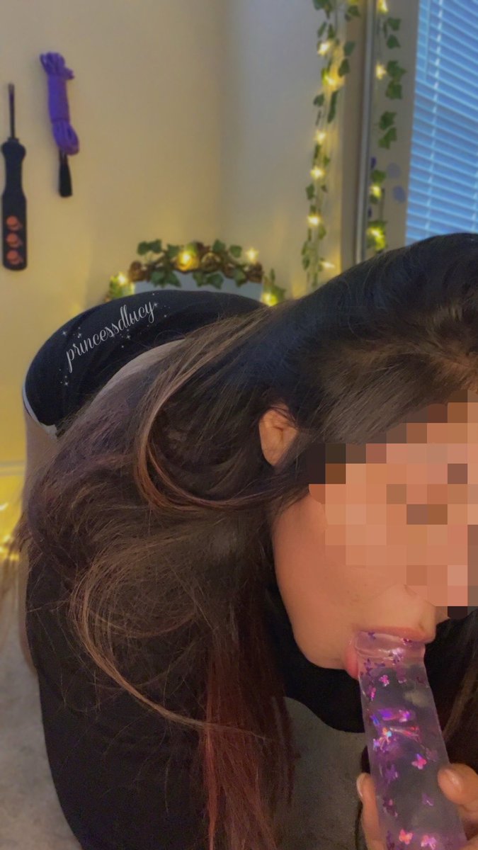 princessdlucy's tweet photo. I’ve made items on my wishlist (throne) available for crowdfunding and depending on the amount gifted (check Log Book/Treasure Box in Highlights) I’ll reward the timeline and/or the individual/s that make contributions with content! 💖 (small freebie 🙈 included)
- 
❤︎ | ↻ https://t.co/8bKz6F0b1Y