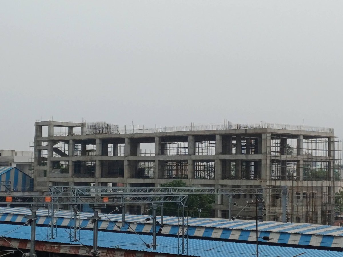IndexBihar's tweet photo. Muzaffarpur Junction's redevelopment is in progress.

Project Cost: ₹442 Cr https://t.co/uLk7bLw6qK