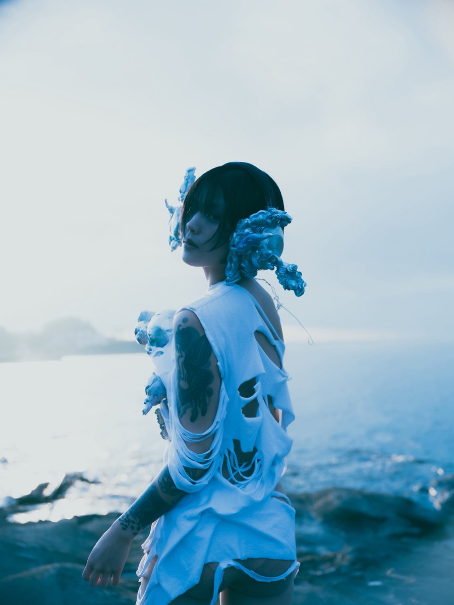 ratchimera's tweet photo. Costume: NIZIKA TAMURA
Camera:LEO BANNAI
Styling: me https://t.co/9XmRxx3uwK