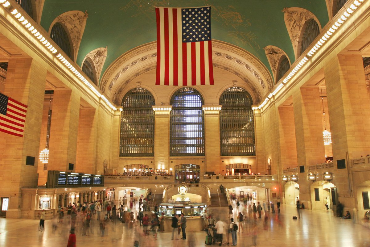 Kpop_Herald's tweet photo. .@bts_bighit's "BTS The City Arirang – New York" will transform the city into an immersive fan experience from July 24 to Aug. 3. 🗽

As part of the project, the iconic landmark and historic Grand Central Terminal will be taken over with an "ARIRANG" theme, while the album's signature red posters will appear throughout subway stations across New York.

#BTS #BTS #BTS_THECITY_ARIRANG
#BTS_THECITY_ARIRANG_NEWYORK