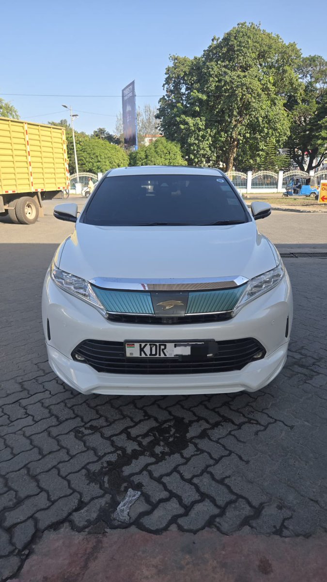 SleeksterAuto's tweet photo. TOYOTA HARRIER
 🚗 YOM 2017
 ⚙️ 2.0L PETROL ENGINE
  🔄 AUTOMATIC TRANSMISSION
💰 PRICE: 2,850,000 https://t.co/YBxAgVROQS
