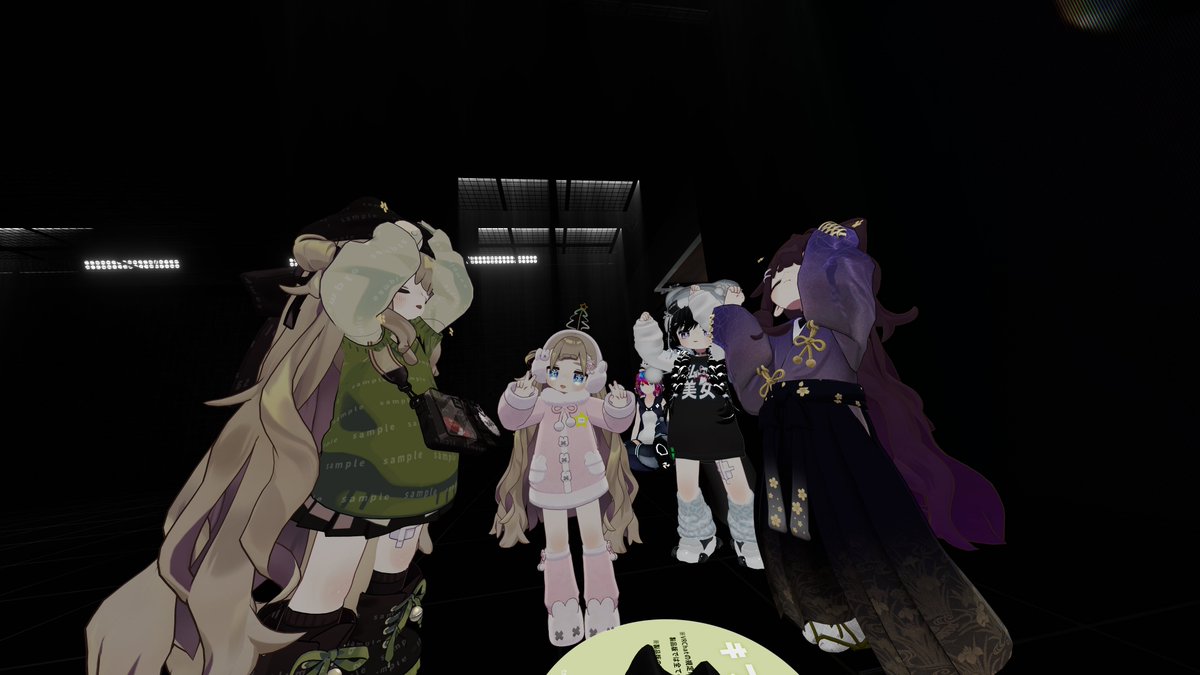 RAVEcho2026's tweet photo. きぷが集まってﾜﾁｬﾜﾁｬしてた可愛い!!
#RAVEcho
#VRChat https://t.co/V2Yfk82CHe