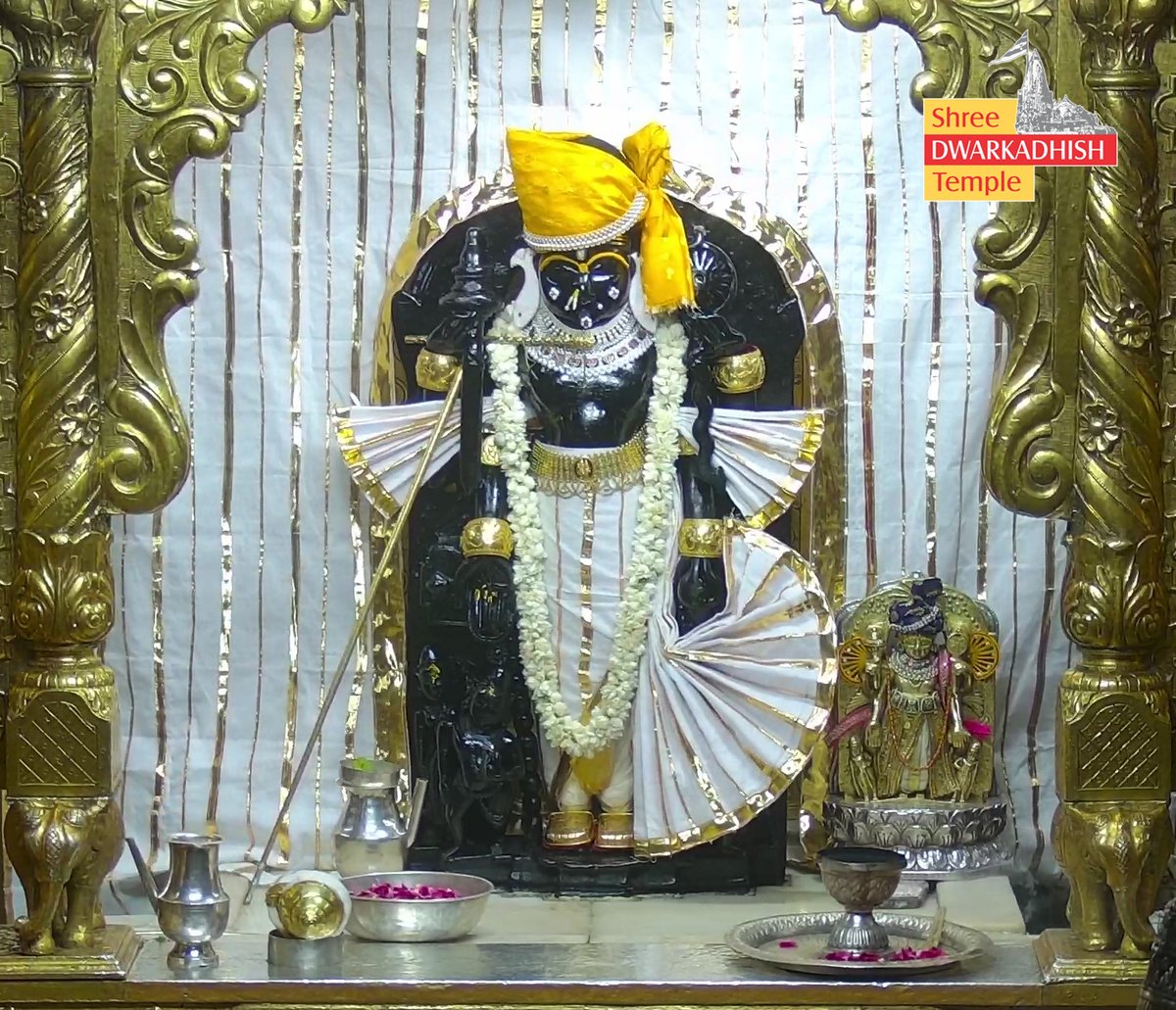 DwarkaOfficial's tweet photo. राजाधिराज द्वारकाधीश जी के श्रृंगार आरती दर्शन🙏🏻
श्री द्वारकाधीश मंदिर द्वारका,गुजरात
दिनांक :- 10/07/2026 शुक्रवार  

#Dwarka #shringararti
#ShridwarikadhishmandirOfficial https://t.co/rhUqXLxRw7
